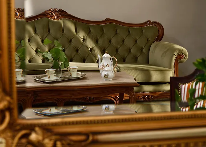 Athenian Vintage s
